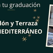 Montaje elegante con cristalería azul